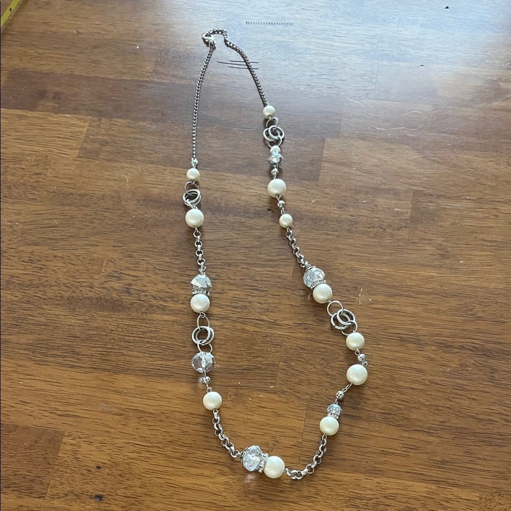 Elegant Silver and White Pearl Necklace